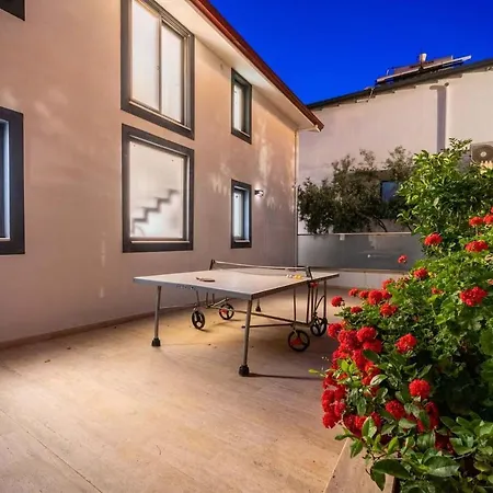 Kalkanda 6 Kisilik Lueks Tatil Villasi