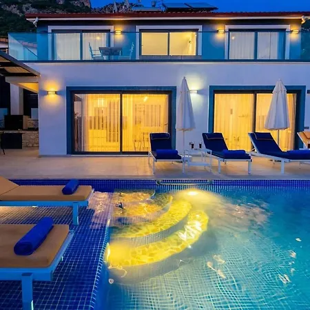 Kalkanda 6 Kisilik Lueks Tatil Villasi Отель 4*