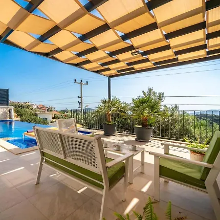 Kalkanda 6 Kisilik Lueks Tatil Villasi Каш