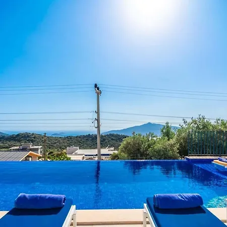 Kalkanda 6 Kisilik Lueks Tatil Villasi 4* Каш