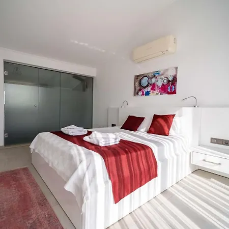 Kalkanda 6 Kisilik Lueks Tatil Villasi Отель 4*