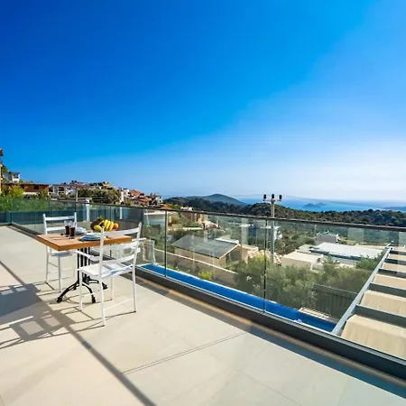 Kalkanda 6 Kisilik Lueks Tatil Villasi Каш